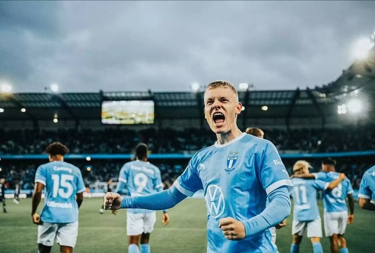 包含比利亚雷亚尔客场遭遇强敌，展开殊死搏斗的词条