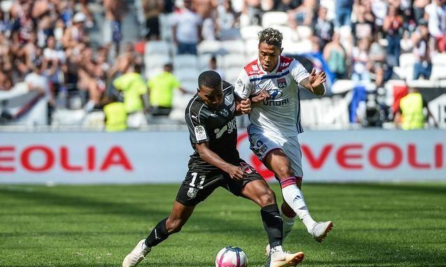 爱游戏网页版-包含阿雅克肖取得胜利，成功进军法甲升班马主场击败亚眠的词条