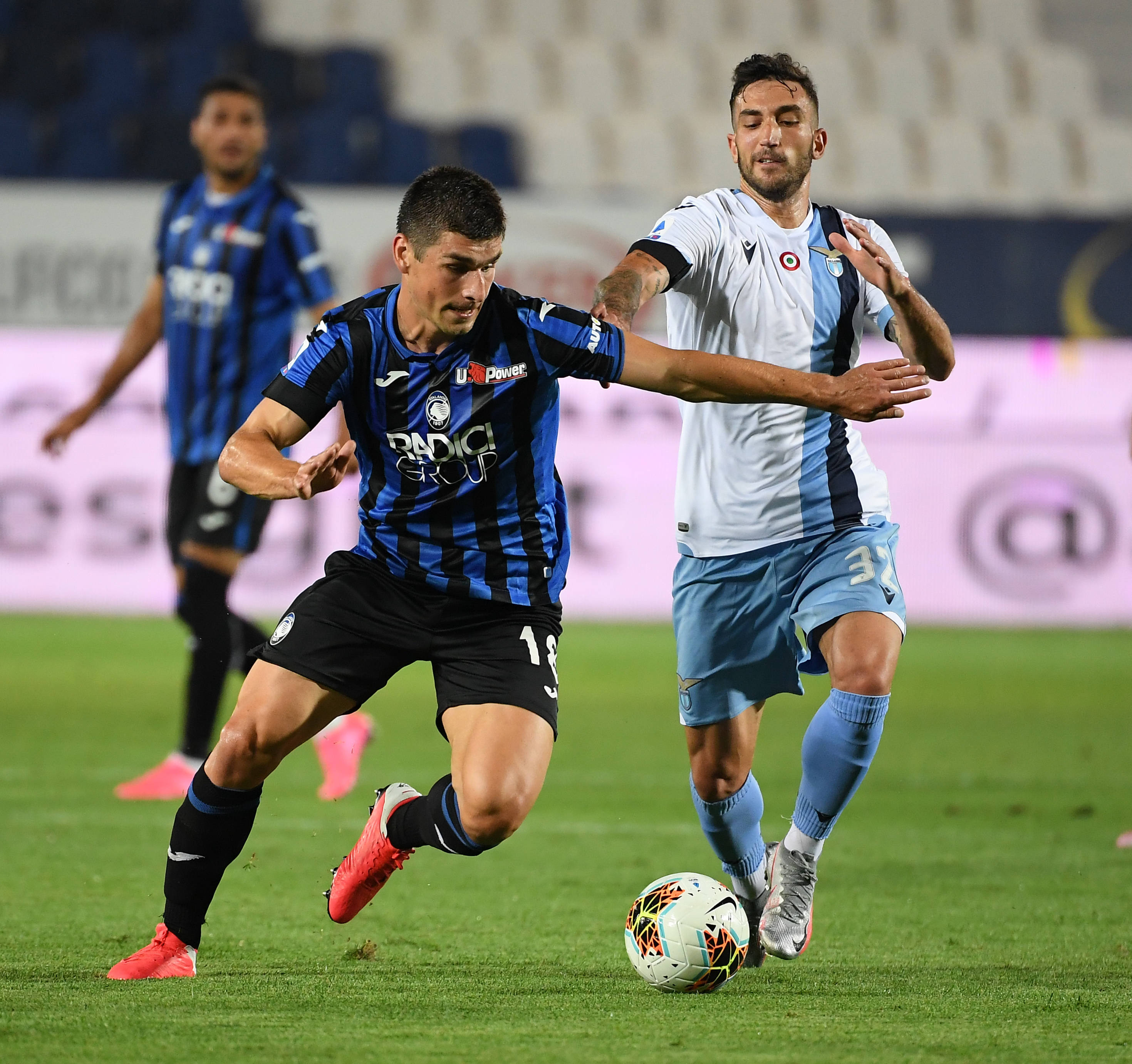 关于佛罗伦萨在客场挑战AC米兰，期待反弹的信息