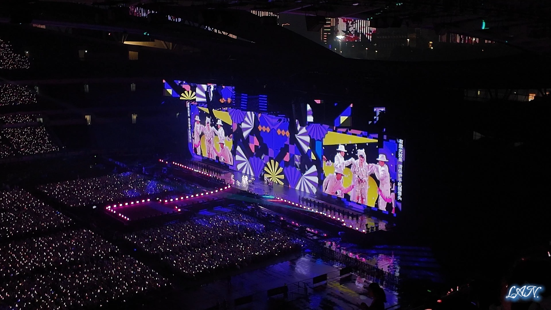 爱游戏官方入口-运动员在舞台表演奇迹的时刻