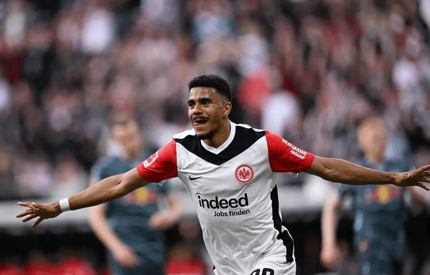 关于那不勒斯主场3-2力克都灵，实现主场三连胜的信息