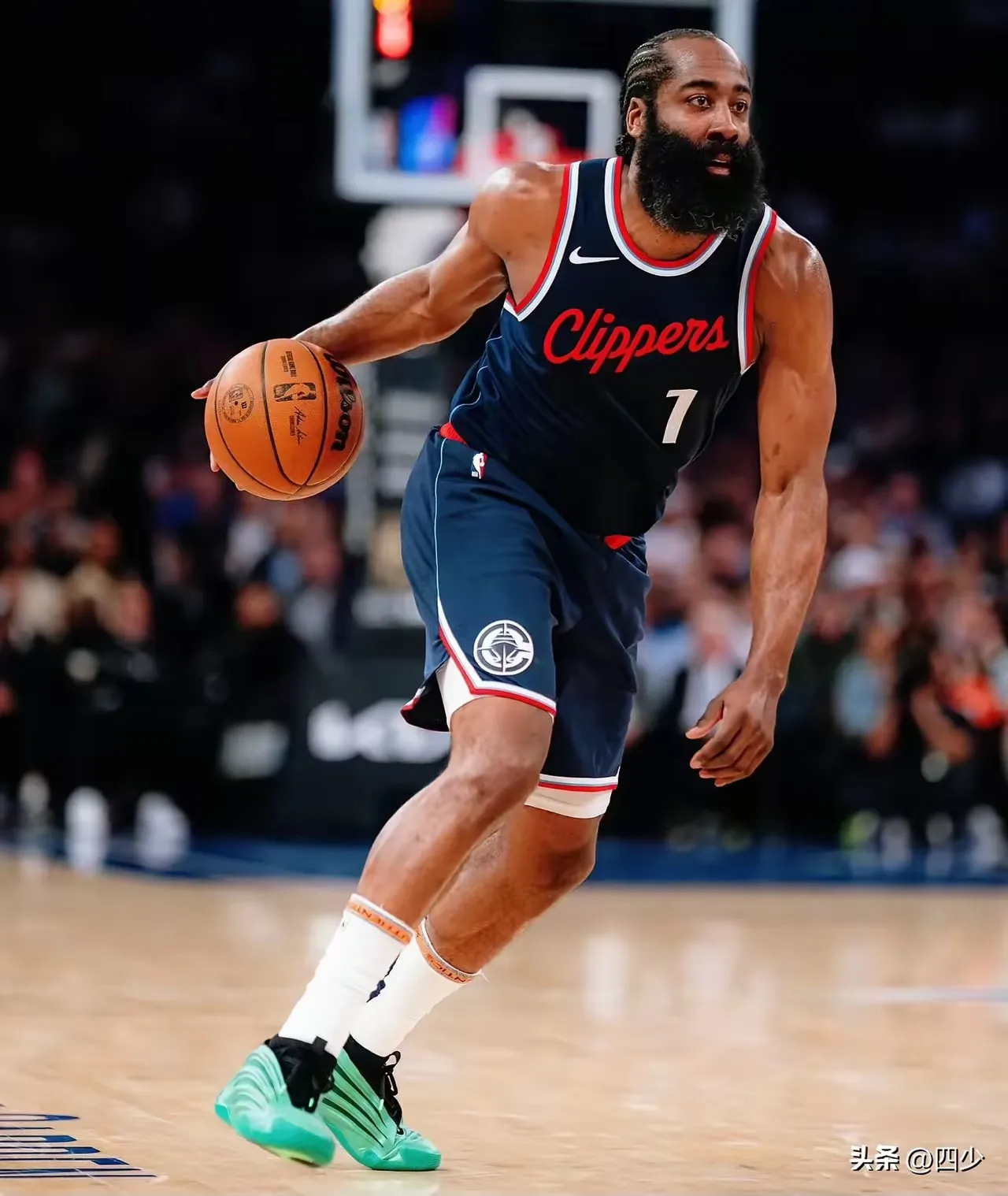 爱游戏网页版登录入口-快船客场艰难战胜森林狼