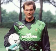 爱游戏亚洲官网-AC米兰门将表现出色，成为球队守门利器的简单介绍