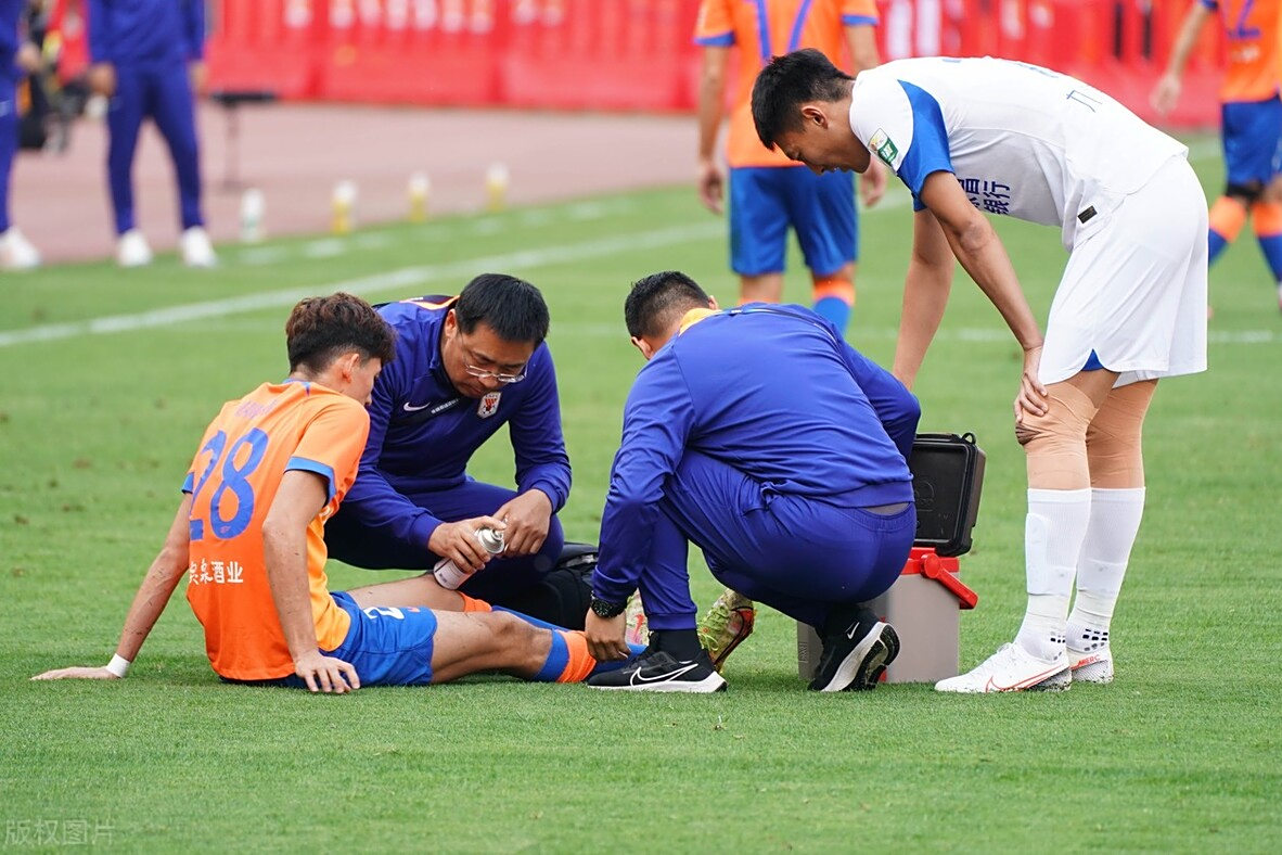 关于桑德兰阵中优秀球员受伤，全队实力大受影响的信息