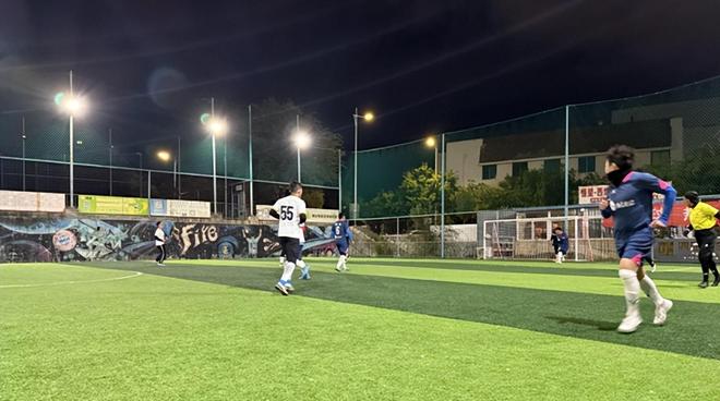 爱游戏-草根足球比赛精彩纷呈，掀起热潮的简单介绍